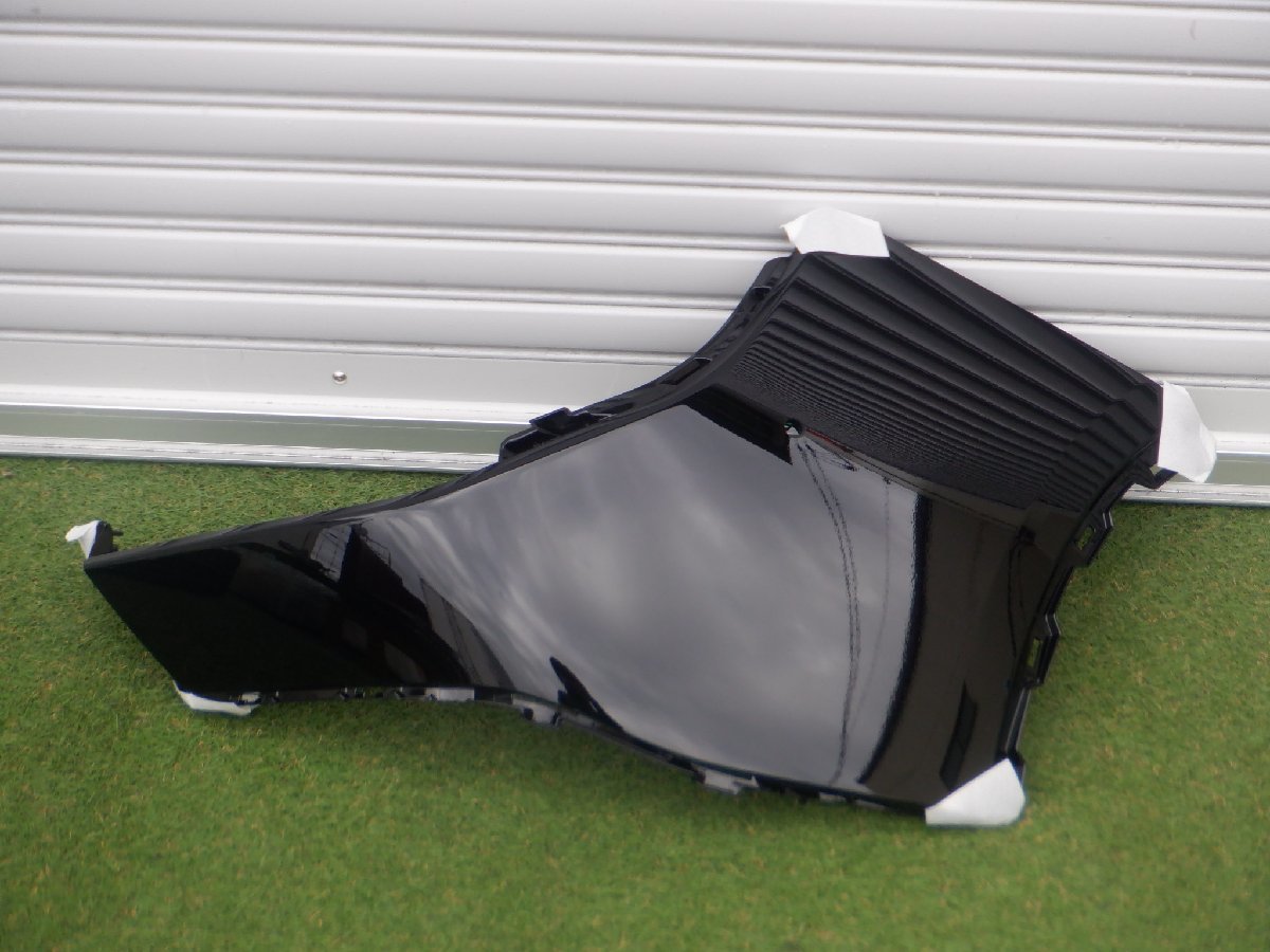 新車外し トヨタ純正 AZSH35 TZSH35 クラウン クロスオーバー リアバンパー コーナーバンパー 右側 52165-30110 ブラック202 m-24-3-8拍卖