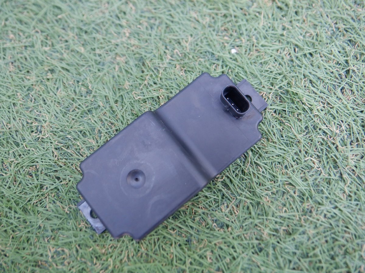 ベンツ純正 W205 Cクラス W213 Eクラス W222 Sクラス バックアップバッテリー トランス 電圧 コンバーター A2059053414 m-24-3-194拍卖