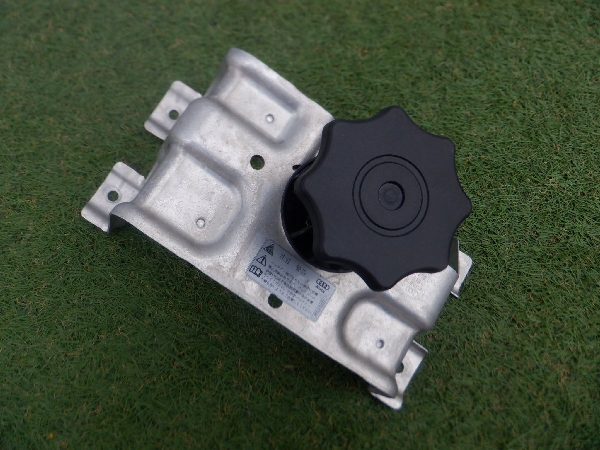 アウディ純正 ABA-4HDDTF S8 S8プラス H29/8 右ハンドル ステー ブラケット 4H0802417B m-24-3-288拍卖