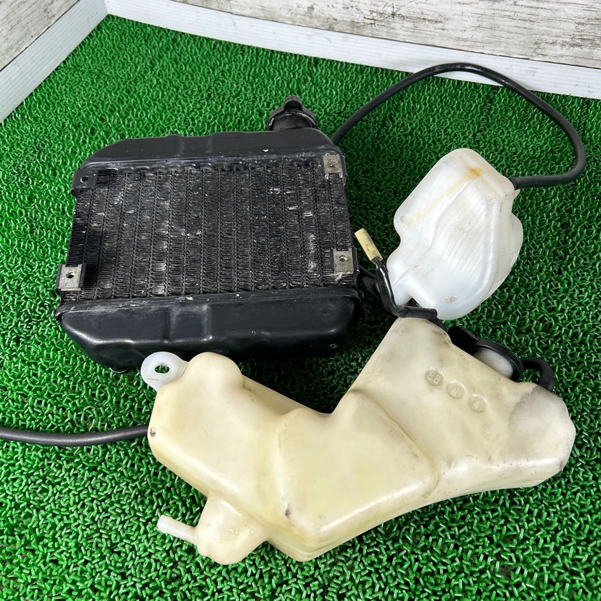 YAMAHA TDR50 ラジエター ラジエタータンク セット拍卖