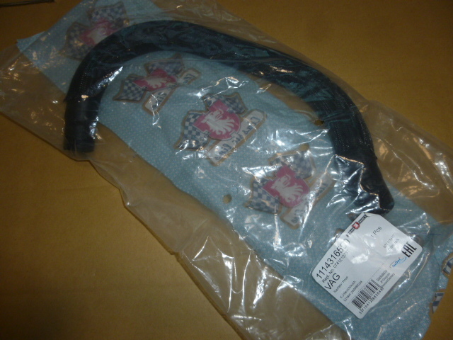 ヴァナゴンT4/ユーロバンT4 2.5用クーリングホース新品セカンドウォーターポンプ~シリンダーヘッド間用拍卖