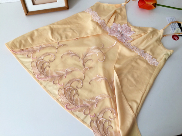 サルート☆スワン☆キャミソール M☆OR☆新品☆ワコール☆完売☆ラスト1点拍卖