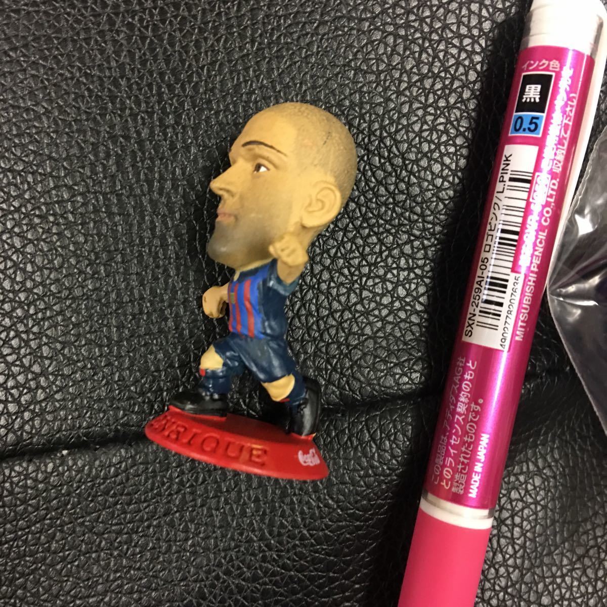 ミニチュアーズ、コカコーラ、ルイスエンリケ拍卖