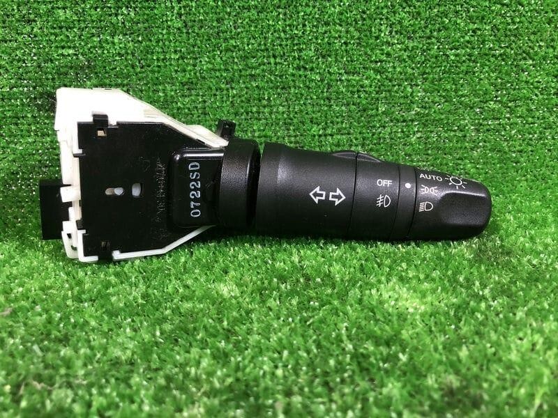NISSAN ニッサン セレナ H12年 純正 ライトスイッチ コントロール C25 LIGHT SWITCH ID:2273拍卖