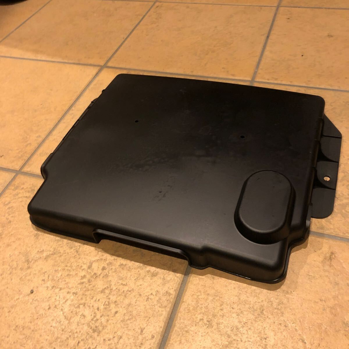 バッテリー カバー 三菱 ふそう キャンター CANTER ジャンク 小型 トラック 2t拍卖