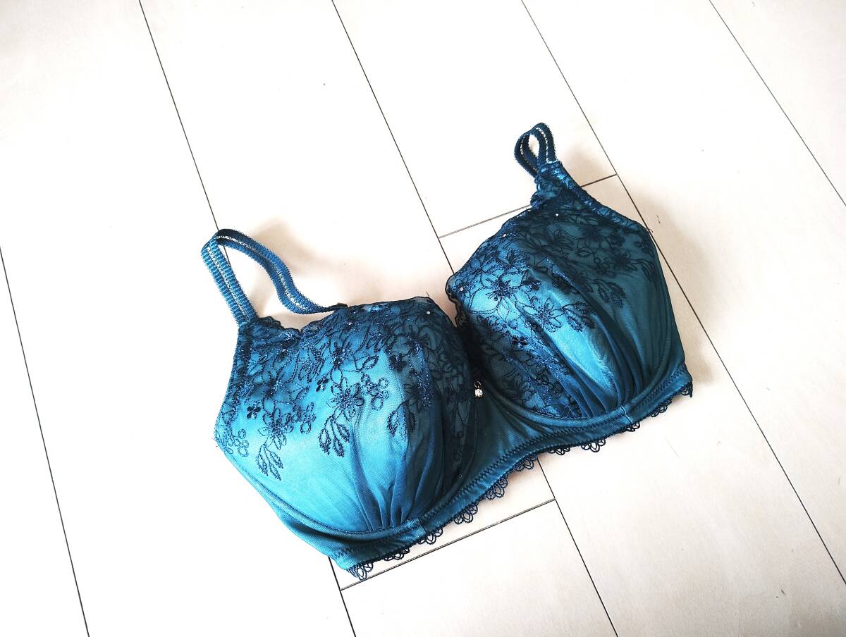 240327 Tutuanna チュチュアンナ 運命のブラ きれいな谷間 H70 グリーン 希少サイズ拍卖