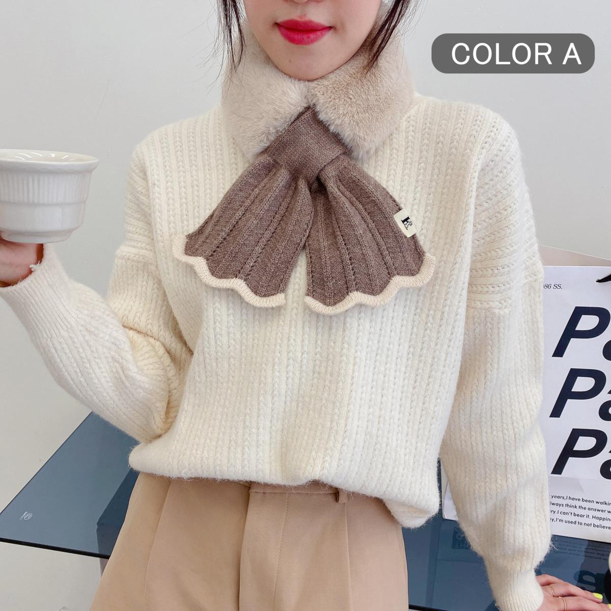 マフラー レディース ふわふわ ネックウォーマー ティペット 起毛素材 防寒 軽量 小顔効果 スヌード 暖かい かわいい 柔らかいDJ1210拍卖