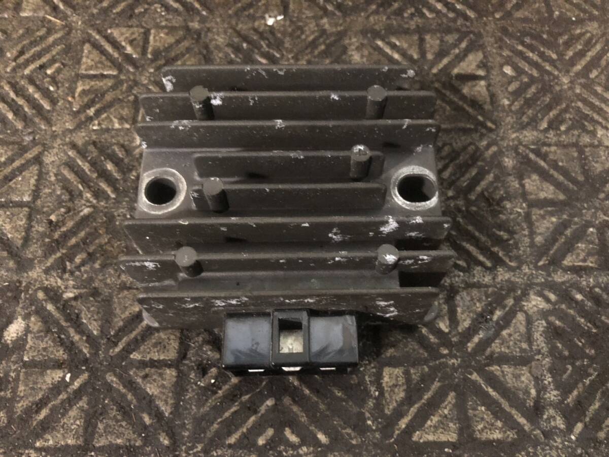 YAMAHA JOG SA36J レギュレータ 神戸発 C74-23拍卖