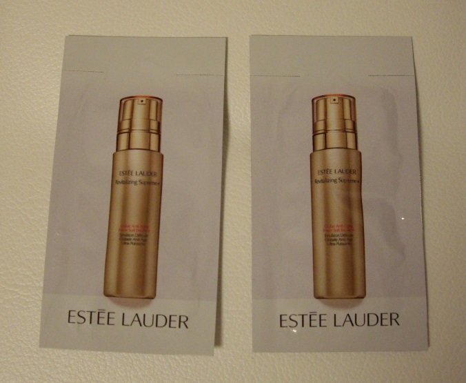 お試し新品★エスティーローダー シュークリームプラス ミルキーローション2包★アメリカ製拍卖