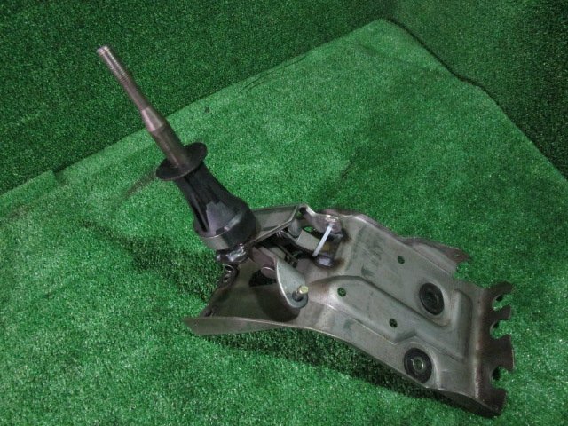 【A61036】◇タイタン Wキャブ SYF6T シフトレバー マニュアル 5MT拍卖