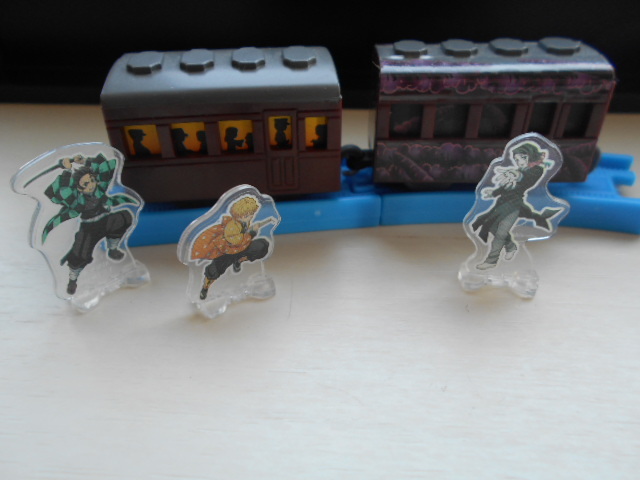 通常客車 曲線レール +直線レール キャラプレート 炭治郎&善逸+厭夢 鬼滅の刃 無限列車スペシャル ガチャ タカラトミー拍卖