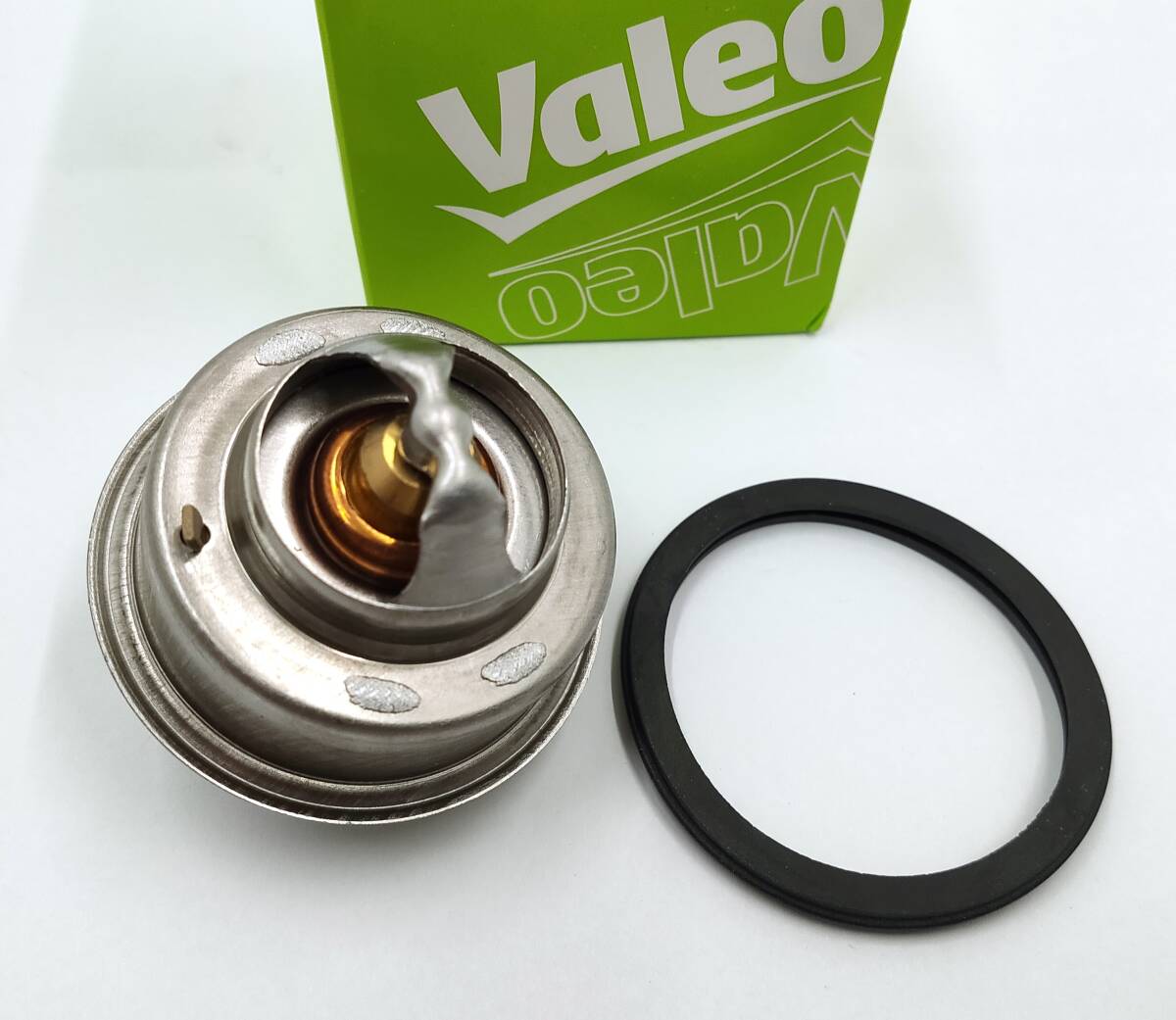 (送料込) ボルボ 240 340 360 740 760 780 940 960 サーモスタット【VALEO製・新品】拍卖