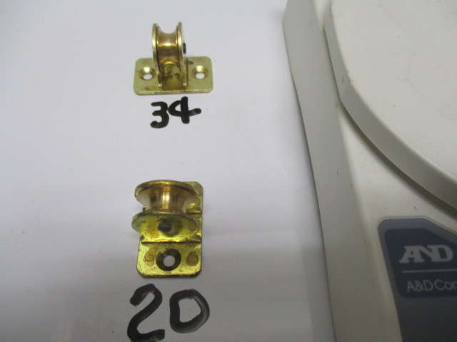 真鍮レトロ 真ちゅう引き分け車 新品 2ケで¥500拍卖