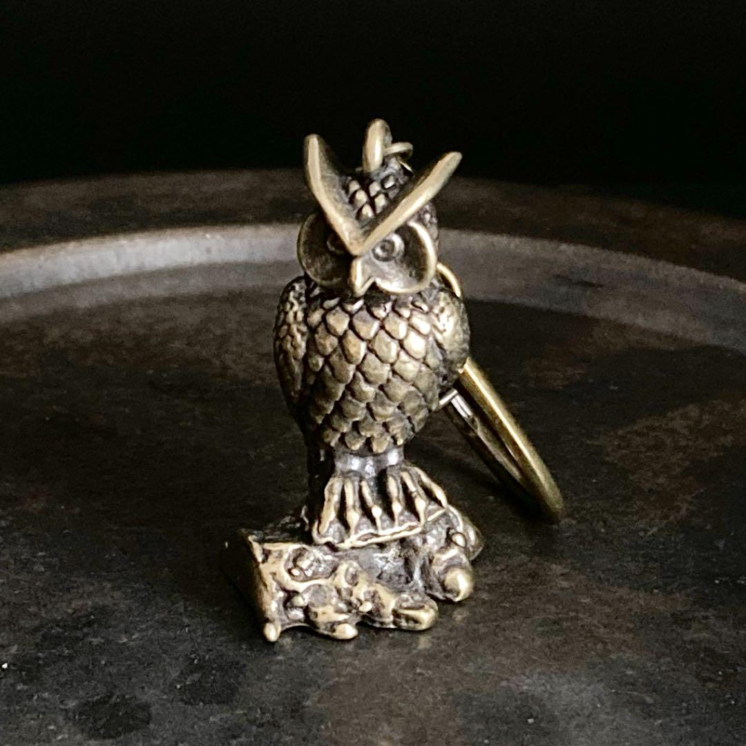 085 真鍮 キーホルダー フクロウ ふくろう ビンテージ 風水 金運 レトロ アンティーク 真鍮製 チャーム アクセサリー パーツ ハンドメイド拍卖