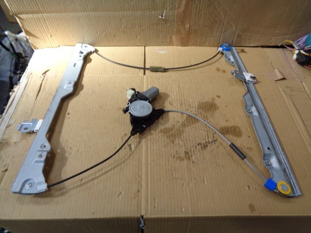 セレナ FNC26 ハイウェイスター ドアレギュレーターモーター フロント右 純正【送料込み】拍卖