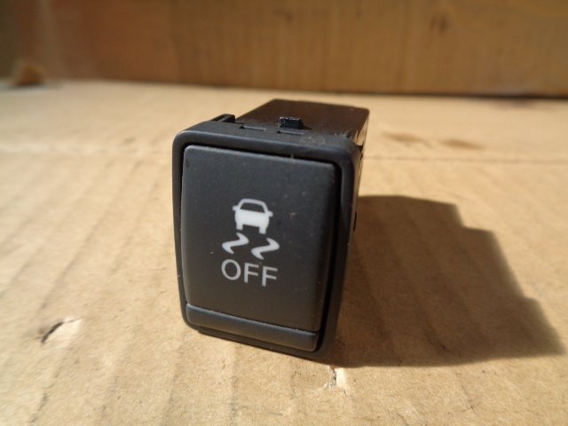 セレナ FNC26 ハイウェイスター 横滑りOFFスイッチ 純正【送料込み】拍卖