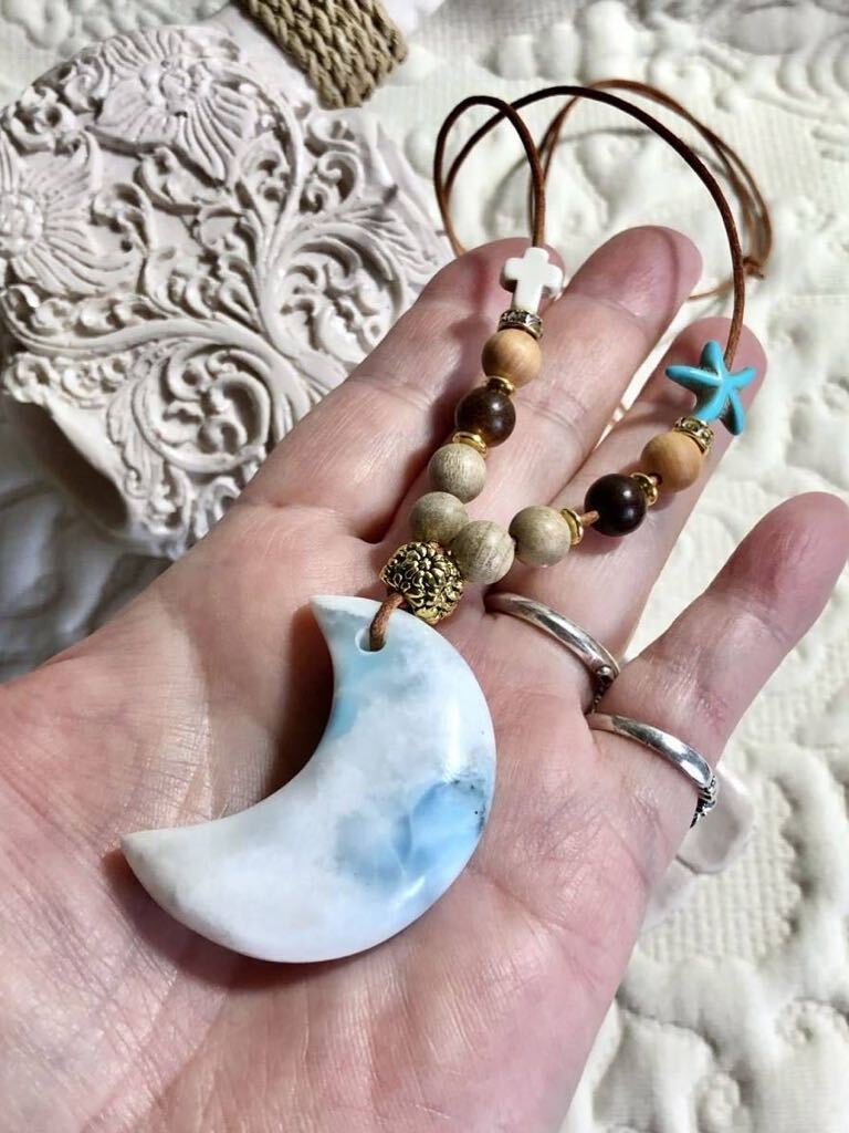 ◆高品質 アイス ラリマー 三日月 オリジナル・ペンダントトップ ネックレス★ドミニカ共和国 ホワイト拍卖