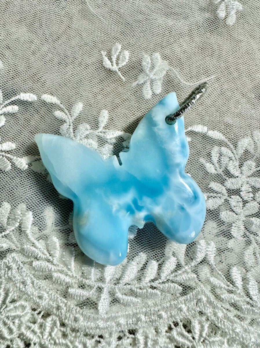 ■ ハイクオリティ 鮮やか〜カリビアンブルーラリマー ペンダントトップ 蝶 バタフライ 天然石 ☆。.:*・゜39800拍卖