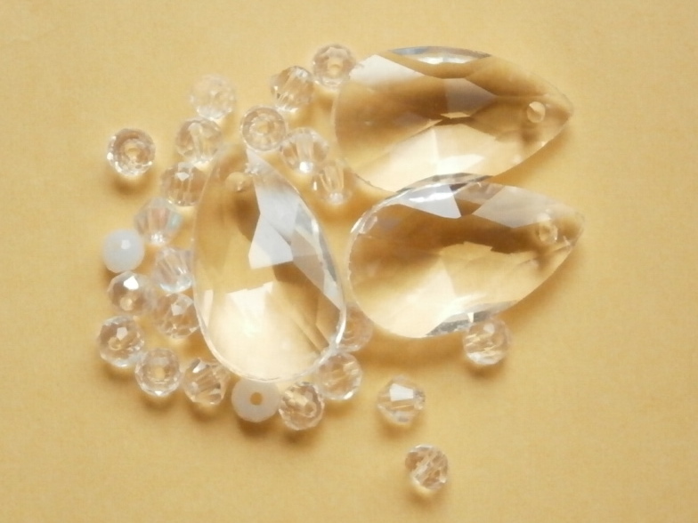 ガラスビーズ★シズク★タイプ A★クリア系★D拍卖