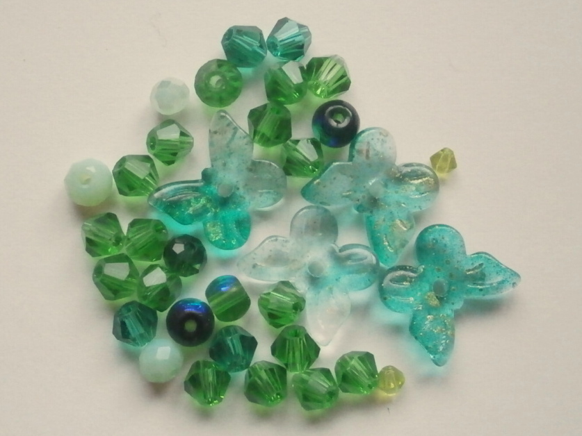 ガラスビーズ★蝶々★タイプ A★グリーン系★3拍卖