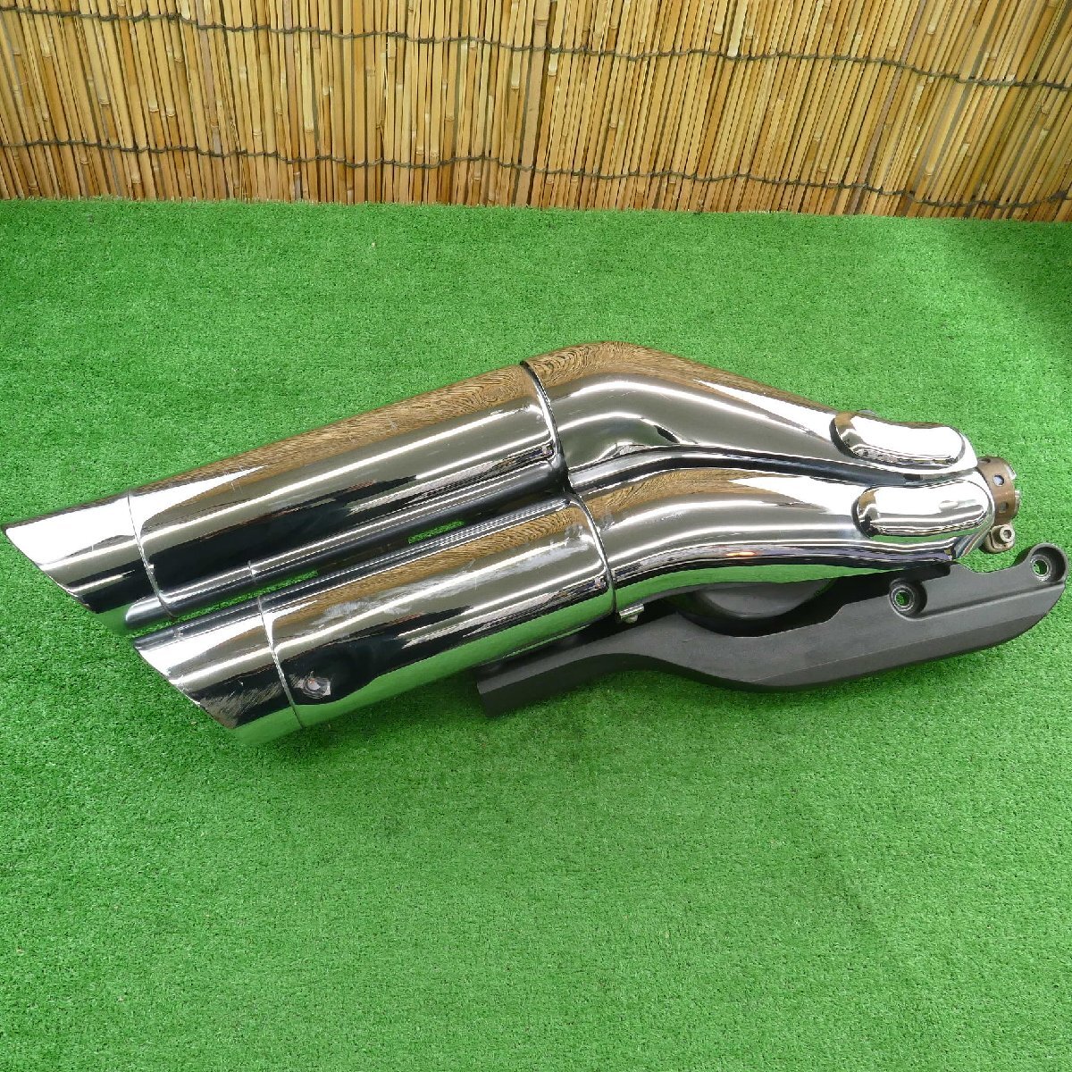 XVS1300CA 純正 マフラー サイレンサー キズ凹みあり ステー付き!! ストライカー ノーマル 27D 3b拍卖