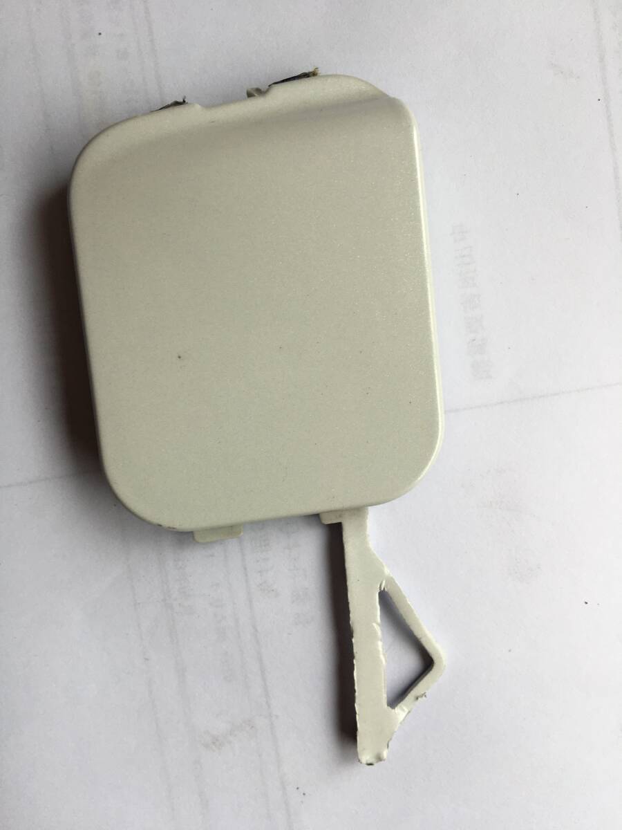 LA150S LA160S ムーヴ フロントバンパー ホールカバー 牽引フックカバー 純正 52128-B2210 DAIHATSU MOVE拍卖