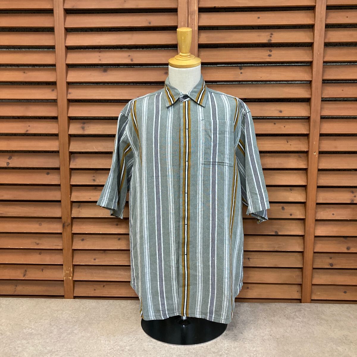 N2 026【JIL SANDER ジルサンダー】20ss イタリア製 JSMQ742437 麻 シルク混 ストライプ 半袖 シャツ グレー/茶 SIZE 37拍卖