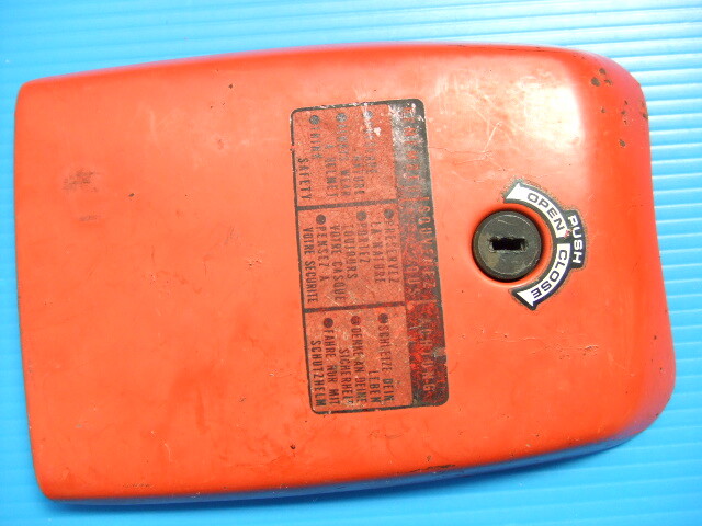 当時物 中古 ホンダ純正 ホーク 角タンク用 タンクキャップカバー旧車 蓋 フタ ふた タンク キャップ カバーCB250T CB400Tバブ オレンジsub拍卖