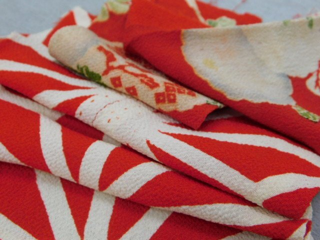 〔楽布〕P28723 縮緬 ハギレ 四分の一巾 二枚 古布古裂 大正ロマン k拍卖