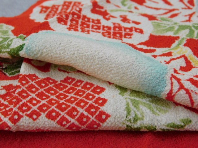 〔楽布〕P28702 縮緬 ハギレ 半巾 30cm×14cm 古布古裂 大正ロマン k拍卖