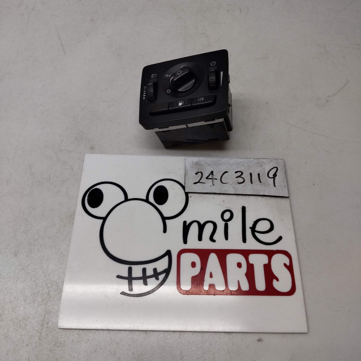 MB5244 ボルボ 純正 ライトスイッチ 2Z6-14-4/24C3119*同梱不可拍卖