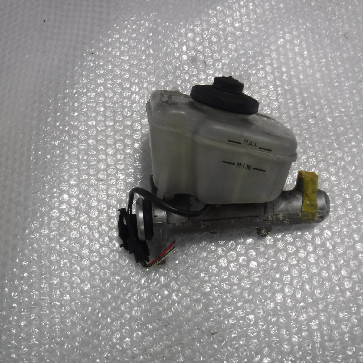 セルシオUCF10 ブレーキオイルタンク UCF11 ブレーキマスターシリンダー ブレーキマスター ercior部品取り車あります拍卖