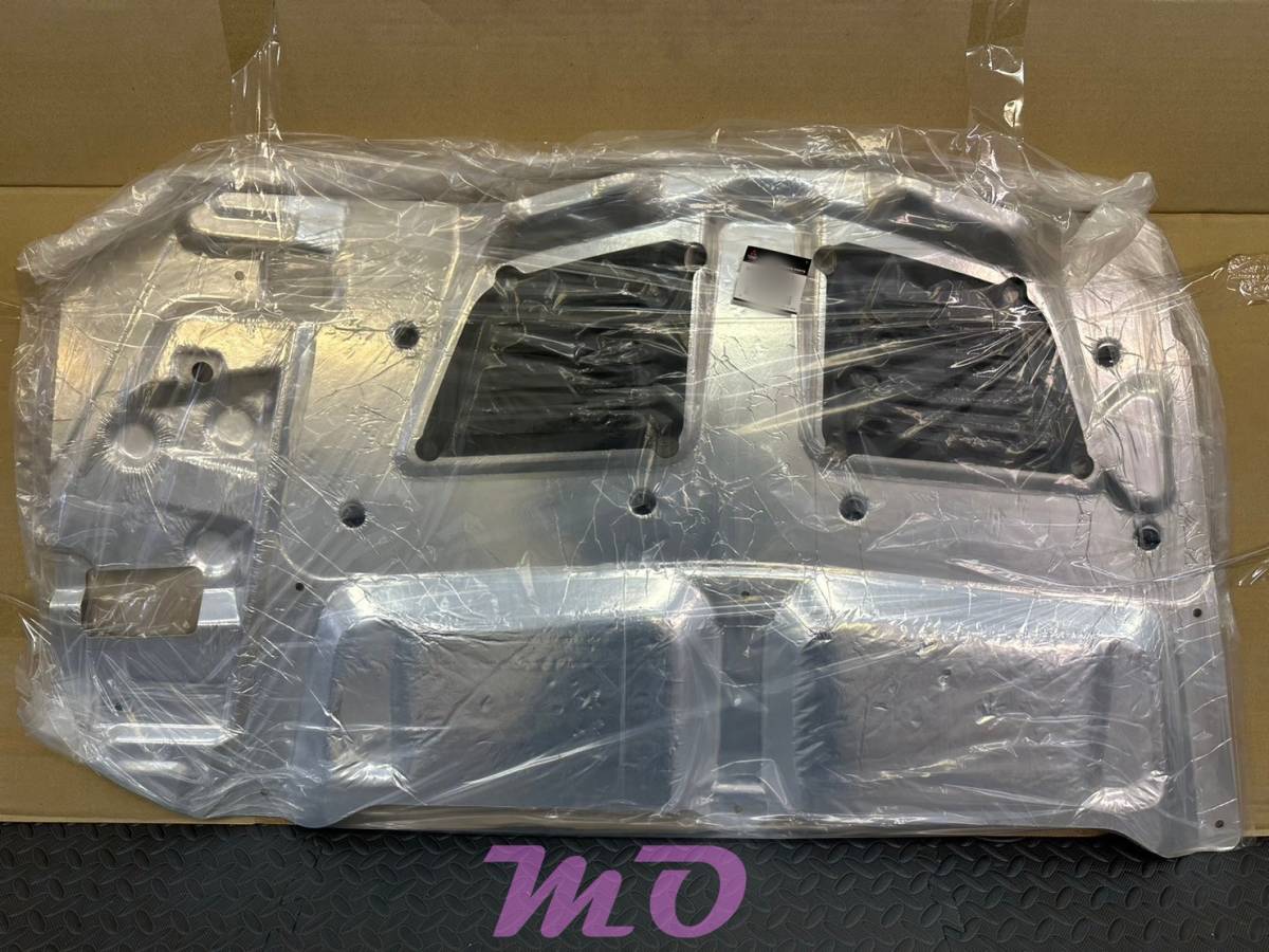 【新品未使用】三菱純正品 ランサーエボリューション ランエボ V VI 5 6 CP9A フードインシュレーター ボンネット拍卖