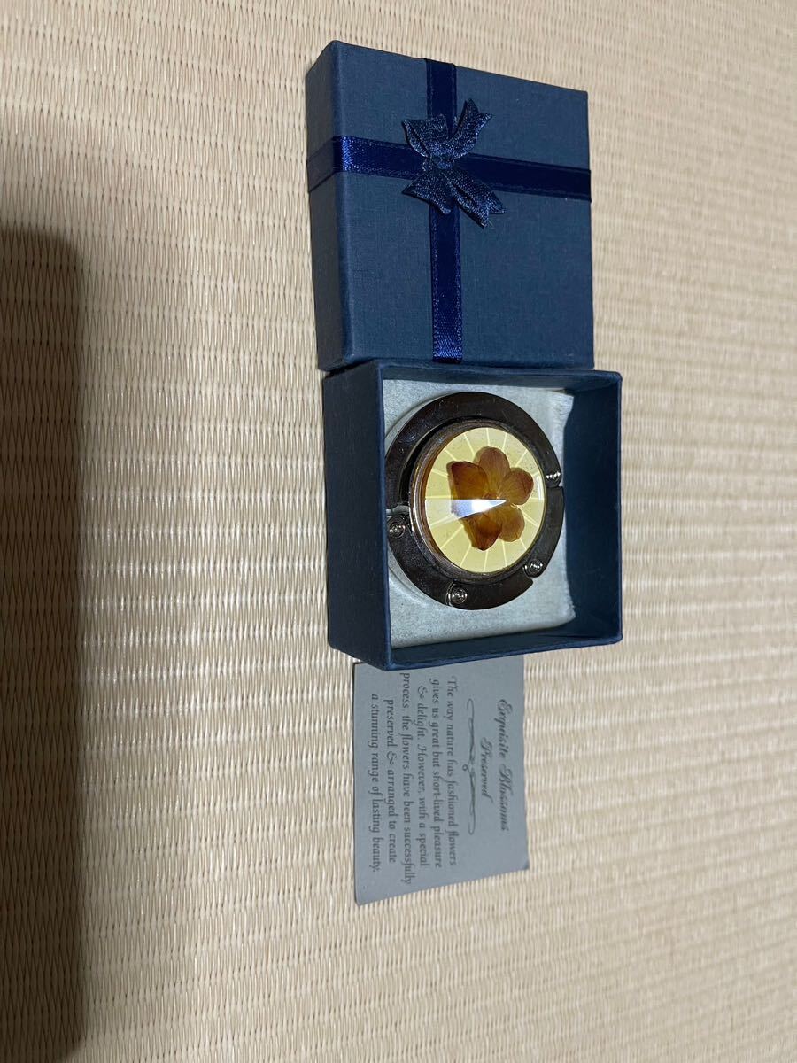 Orchid Bag Hook マリーナベイサンズシンガポールにて 数年前に購入(S $35) 未使用品拍卖