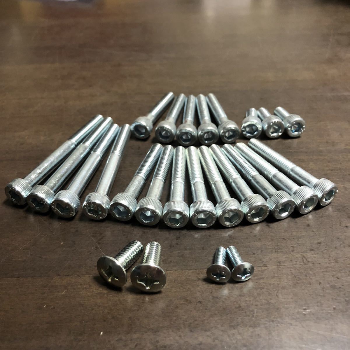 新品 CB400FOUR エンジンカバーボルト 1台分フルセット クランクケースに優しいユニクロメッキ仕様 キャップボルト 398 408 ヨンフォア拍卖