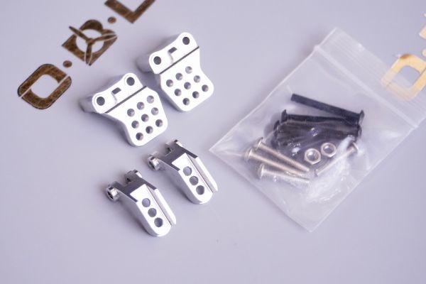 GPM製 品番TRX4029FRBZ-S (シルバー) TRX-4/6 TRX-4 BENZ G500, FORD BRONCO 82046-4 アルミ製アジャスタブル F+R ダンパーマウント拍卖