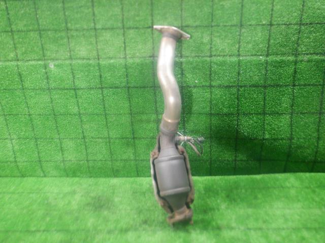 フリード DBA-GB3 Fエキゾーストパイプ G 7人 NH700M 18160-RK8-000拍卖