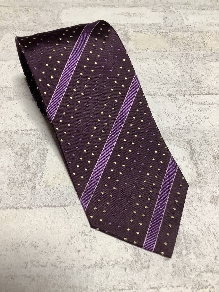 新品未使用 日本製ネクタイ 極上のパープル ドット柄ストライプ シルク100% 薄い芯使用拍卖