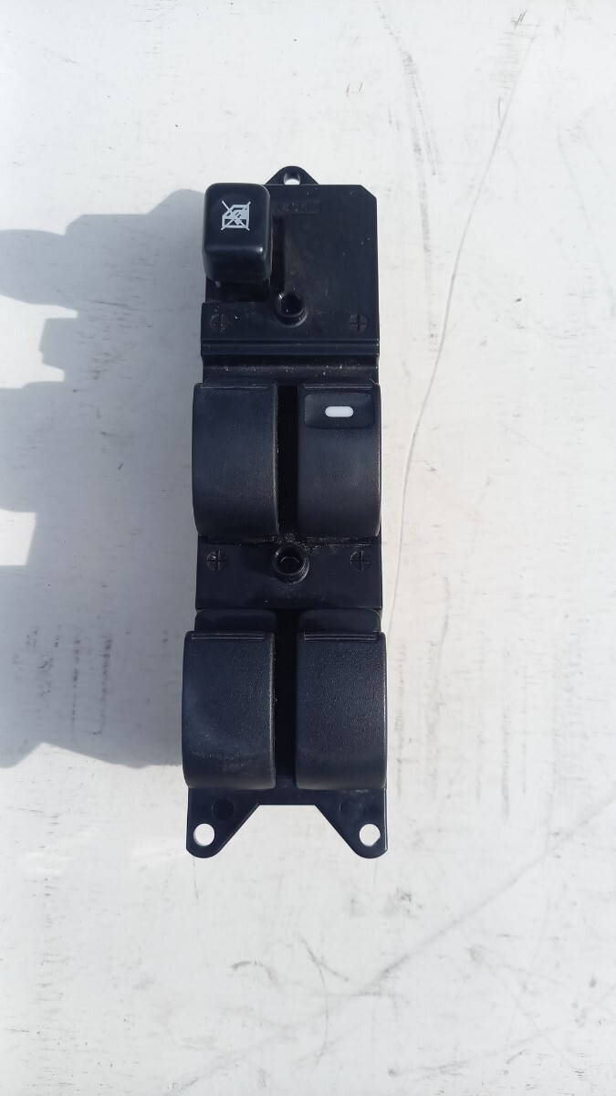 ★日産オッティ パワーウインドウスイッチ/平成19年式/3G83/DBAーH92W/カラーA38 ★YE142拍卖