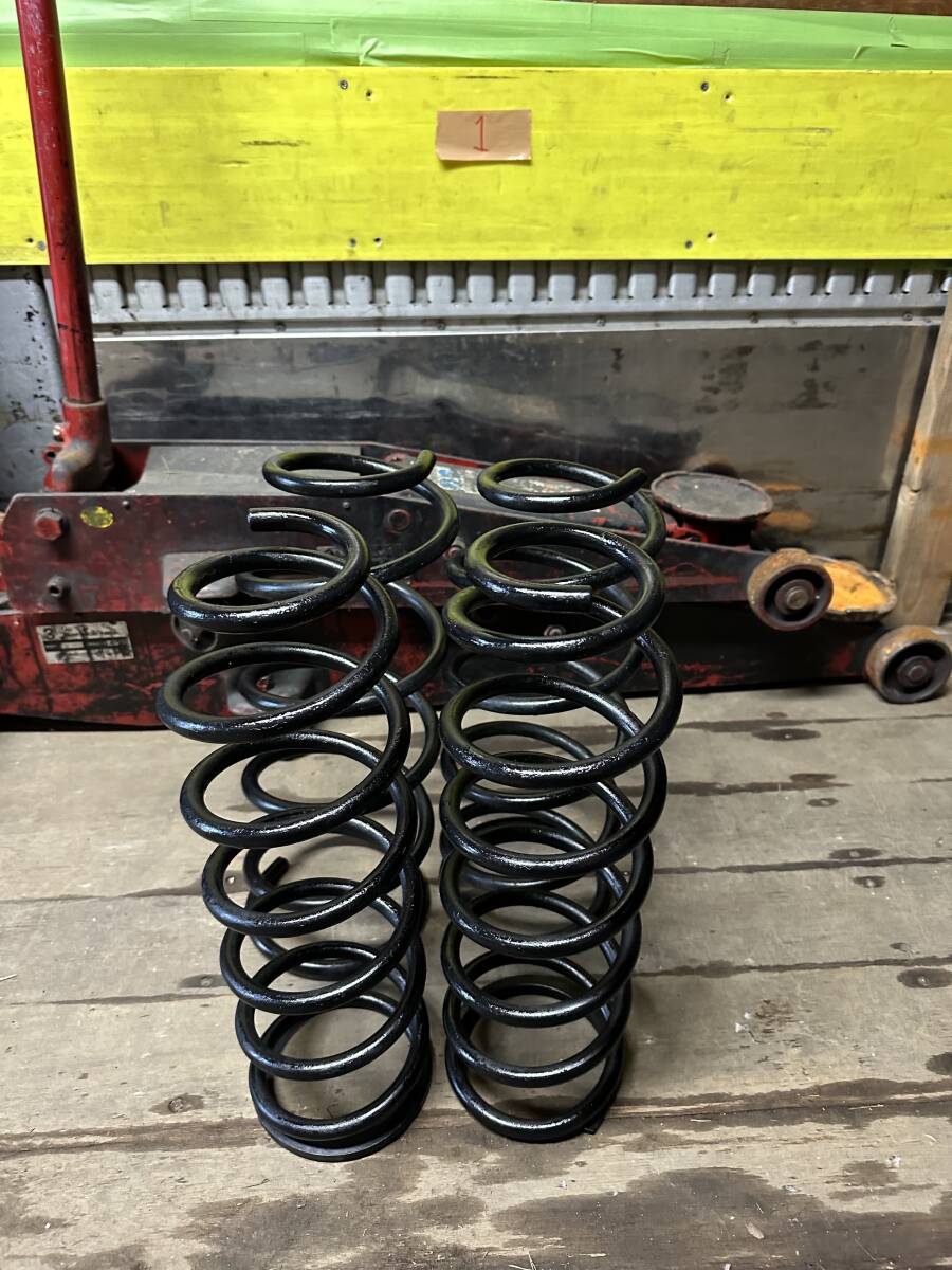 『美品』希少 値引き交渉可能 ランクル80前期ガソリン用 スプリング 一台分 錆少ない拍卖