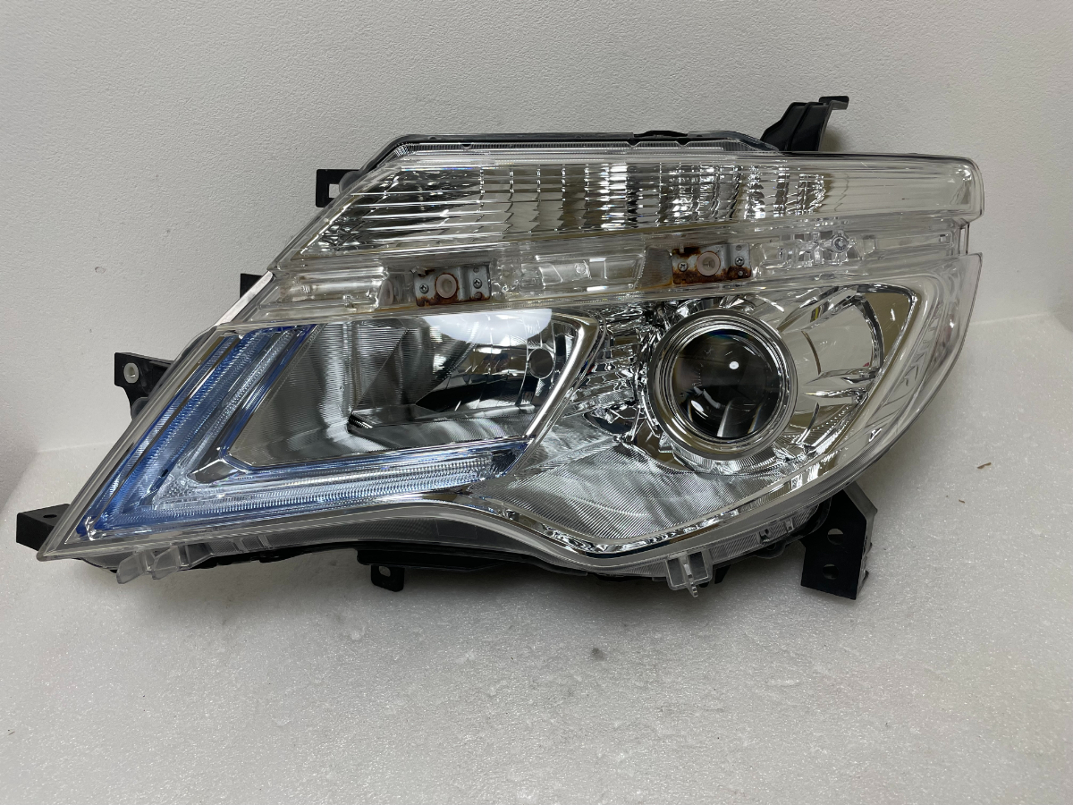 ☆ セレナ C26 後期 LED ヘッドライト 左 ☆4318拍卖
