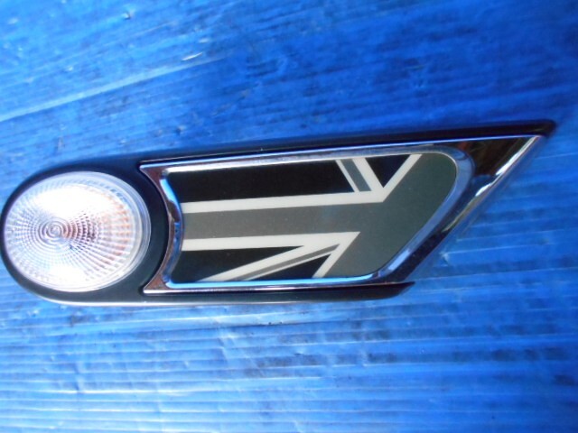 903139 BMW ミニ ABA-MF16 マーカーレンズのみ   左フロントフェンダーパネル拍卖