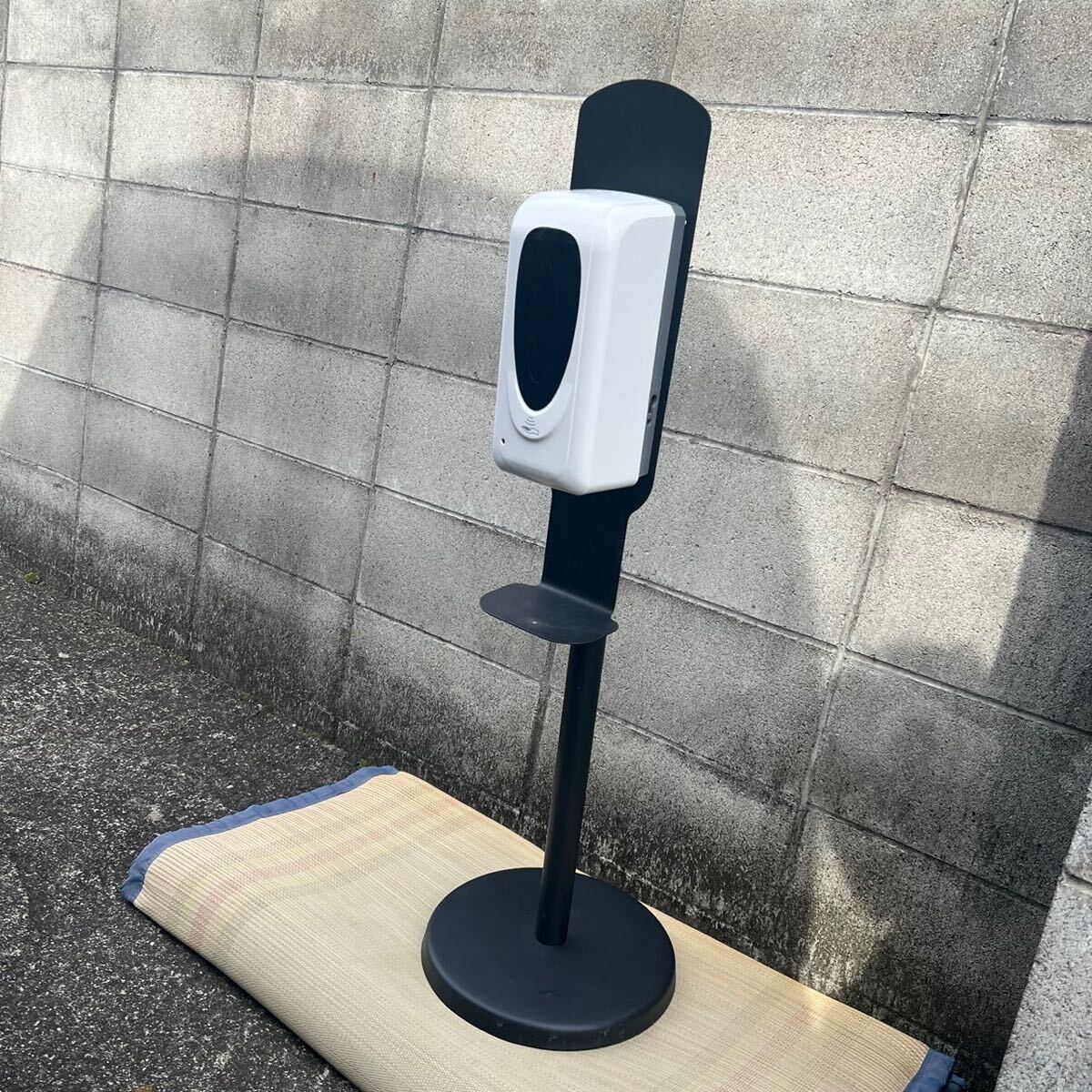 『0Y00』自動手指消毒器 ジェル 非接触 センサー式 スタンド付き拍卖