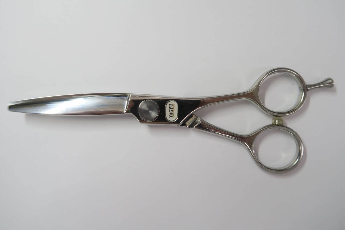 Bランク【柳生 YAGYU】 GHS280MM 覇王 GRAND HAOH シザー 美容師・理容師 6.0インチ 右利き ドライカット【中古】:I-735拍卖