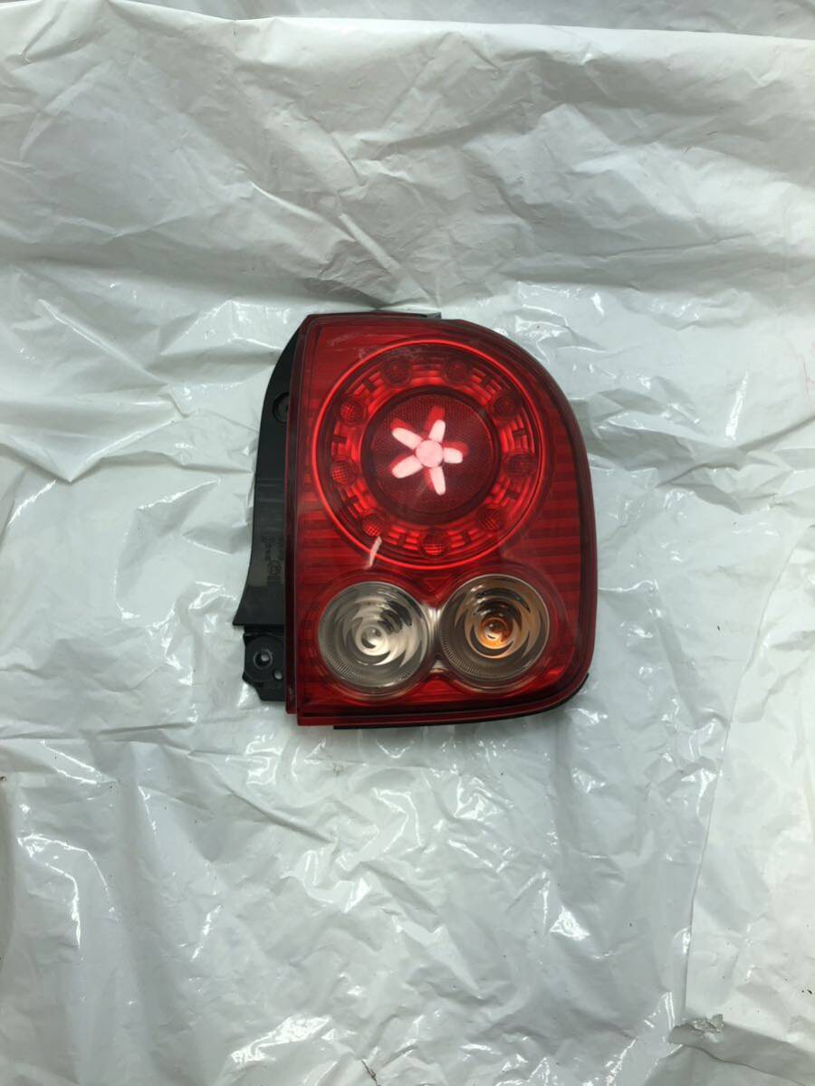 h3.3 綺麗 ラパン HE22S 右テールランプ テールライト トーカイデンソー 35603-85K1 拍卖