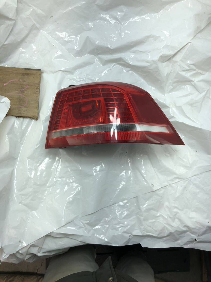 h3.11 フォルクスワーゲン パサート純正 右 テールライト 3AF 945 310 右側運転席側 テールランプ 拍卖