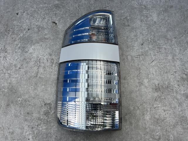 点灯OK ヴォクシー Z 煌 DBA-AZR60G 左/助手席 LED テールライト テールランプ 042 ホワイトパールM イチコ 28-185 81561-28460拍卖
