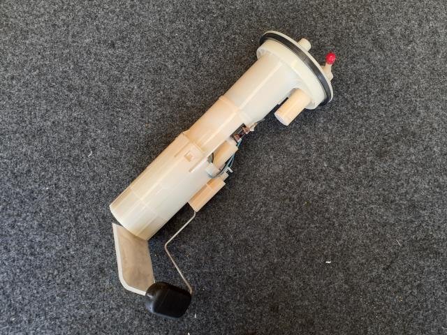 44,194km 構内走行テストOK キャリィトラック KC EBD-DA16T フューエルポンプ 燃料ポンプ 15100-82M01 15100-56831 R06A 2WD オートマ車拍卖