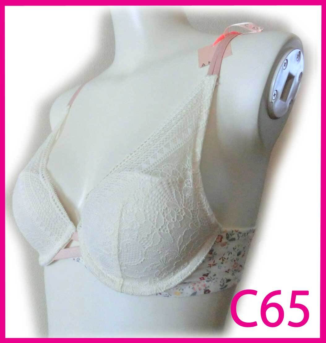 52 新品 トリンプ C65 ホワイト アシンメトリックフラワー AMOキスブラ ブラジャー AMST1248 WHU1 JX アモスタイル ブラ ブラジャー 未拍卖