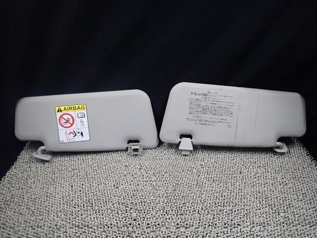 キャスト DBA-LA250S サンバイザー T22 74310-B2670-B0拍卖